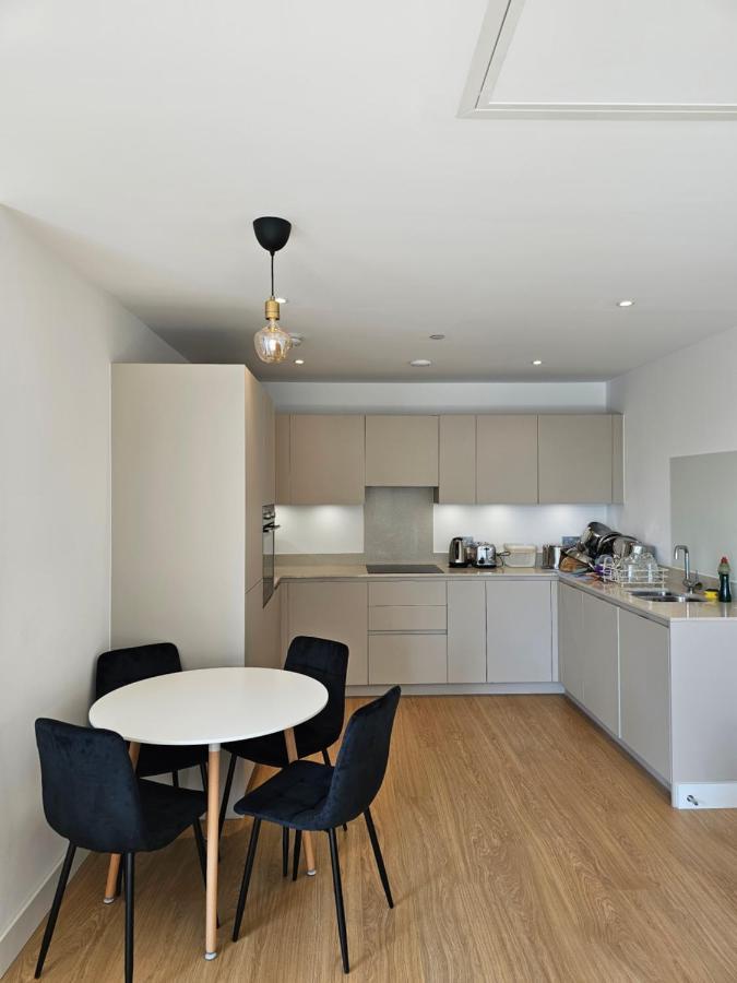 Santina Apartments Croydon Buitenkant foto